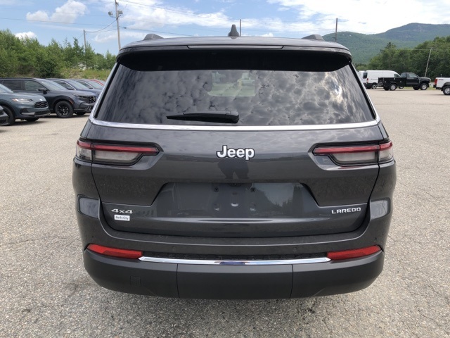 2025 Jeep Grand Cherokee Laredo photo 4