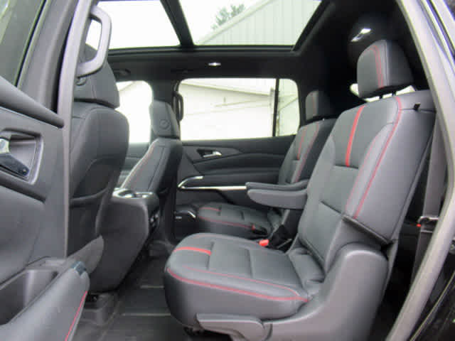 2024 Chevrolet Traverse RS photo 4