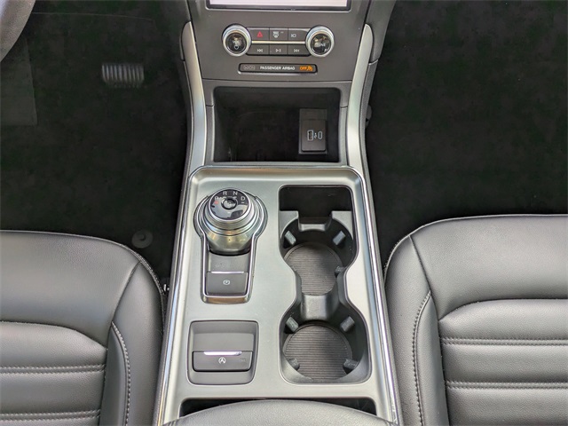 2022 Ford Edge SEL photo 18