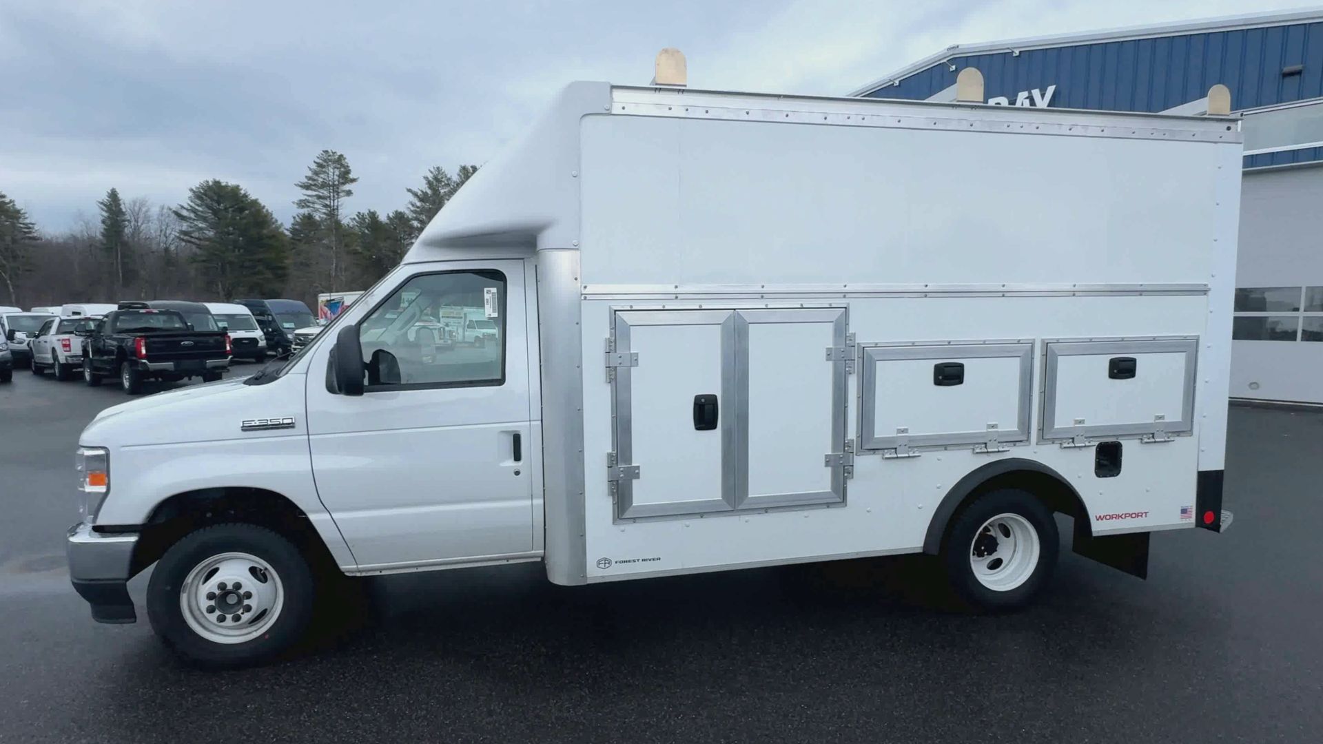 2026 Ford E-350 Base photo 16