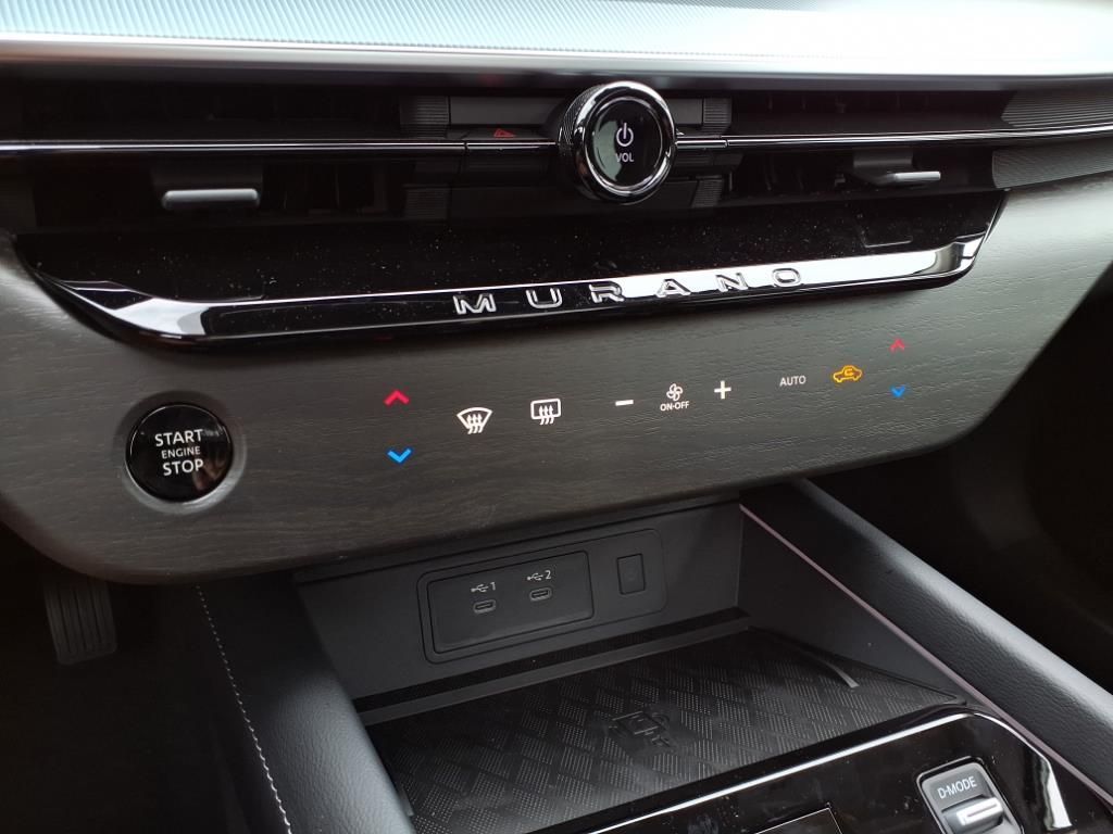 2025 Nissan Murano SL photo 7