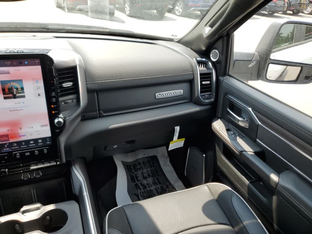 2025 Ram 2500 Laramie photo 15