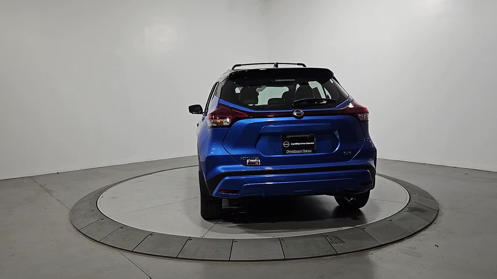 2021 Nissan Kicks SR photo 4