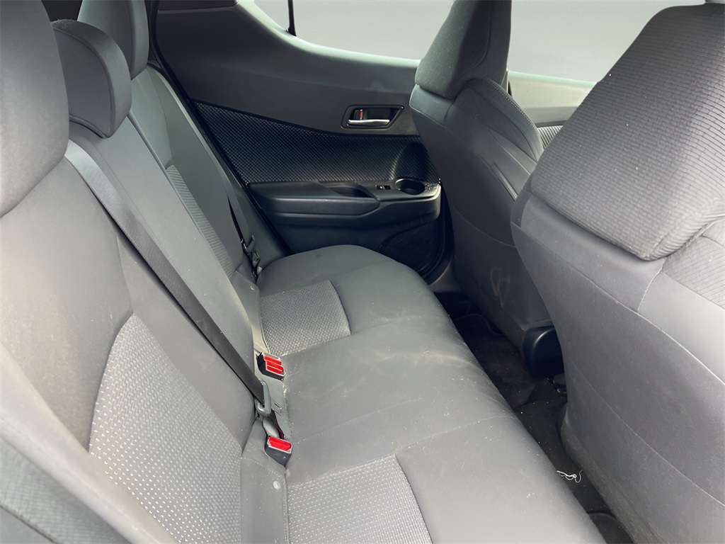 2018 Toyota C-HR XLE photo 11