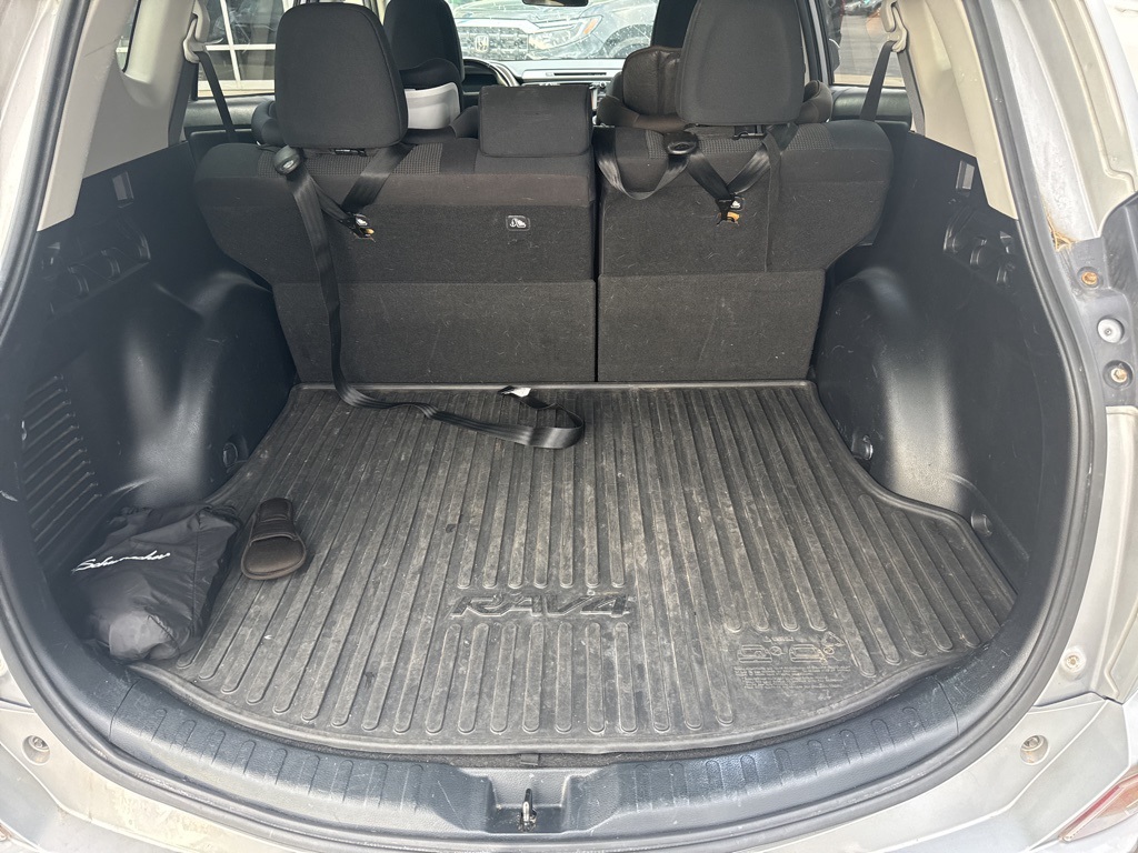 2018 Toyota RAV4 XLE photo 11
