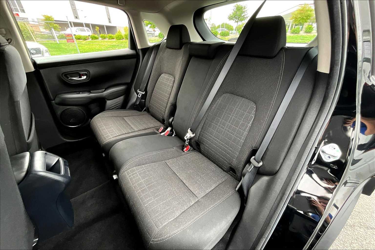 2023 Honda HR-V LX photo 16