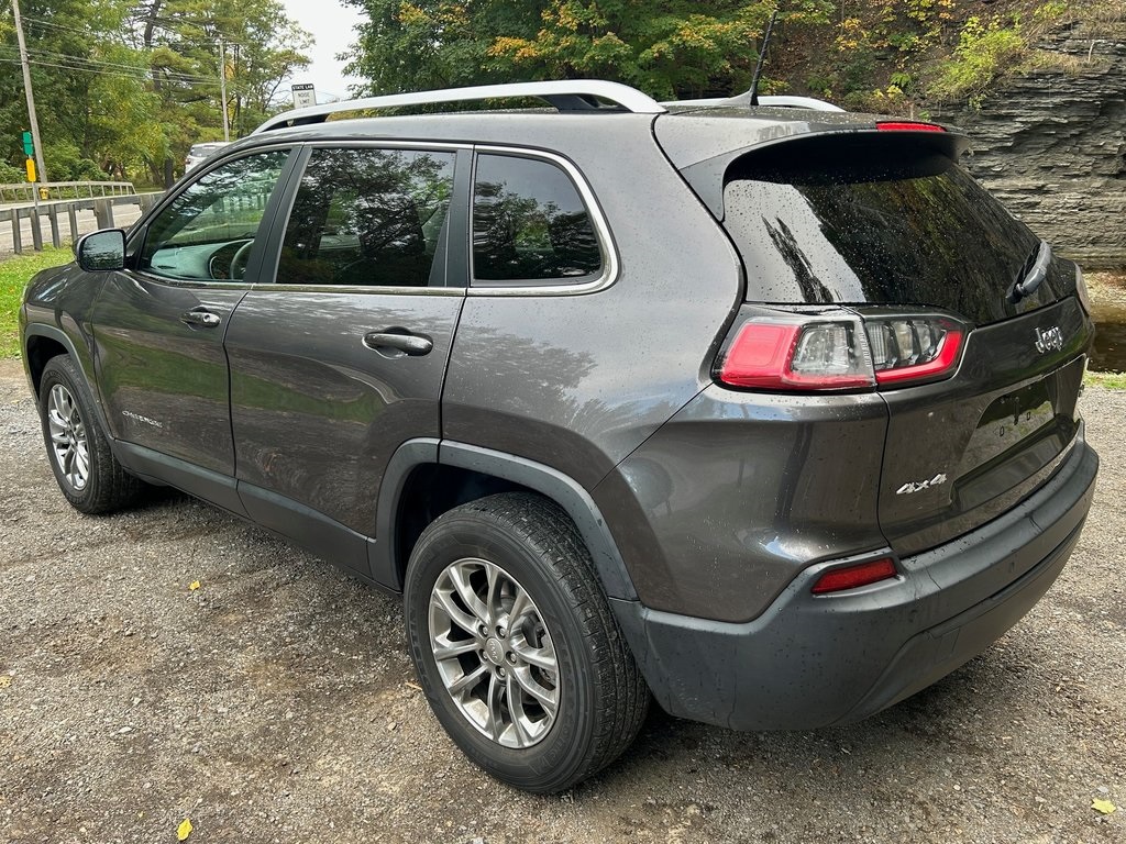 2020 Jeep Cherokee Latitude photo 3