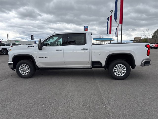 2024 Chevrolet Silverado 2500HD LTZ photo 2