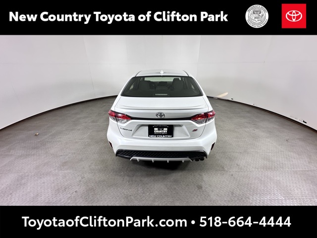 2022 Toyota Corolla SE photo 3