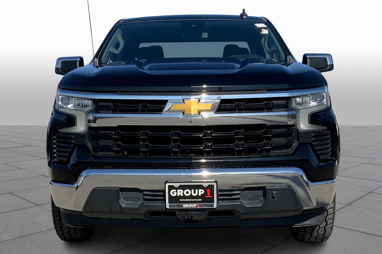 2022 Chevrolet Silverado 1500 LT photo 3