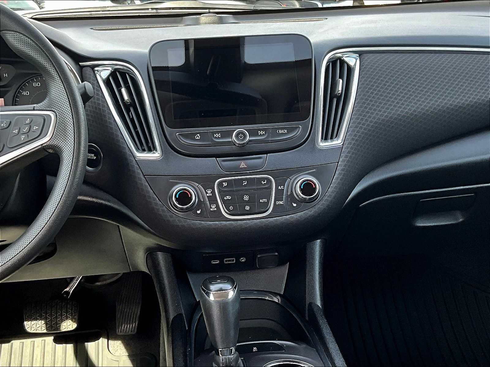 2019 Chevrolet Malibu 1LT photo 18