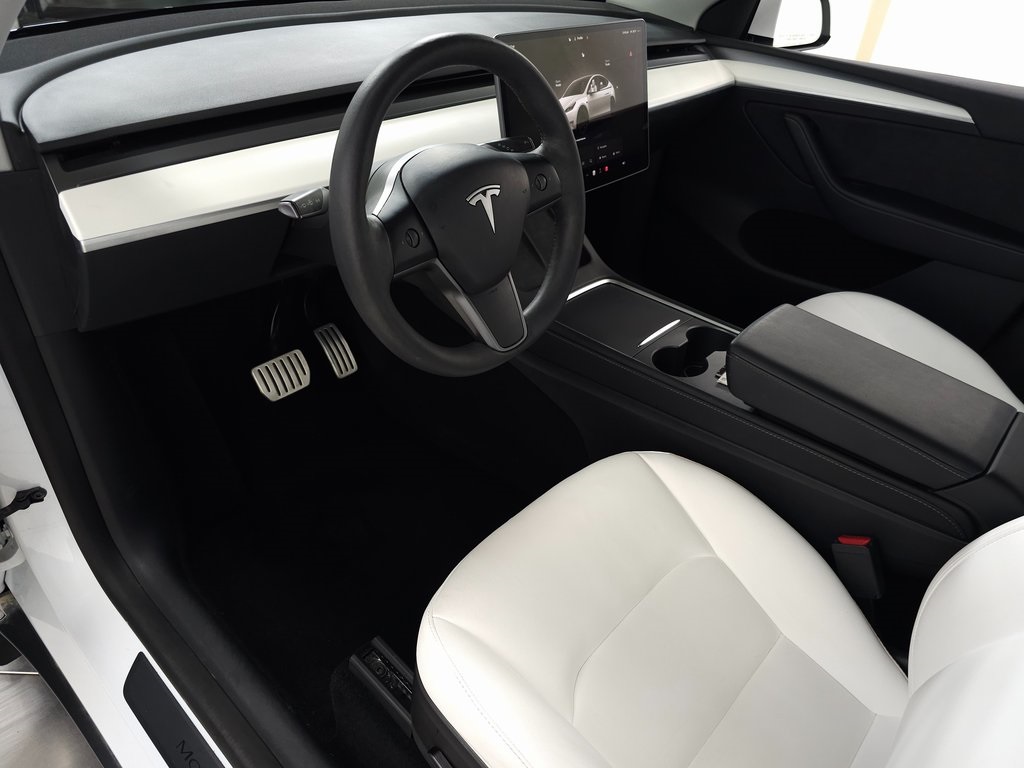 2023 Tesla Model Y Performance photo 14