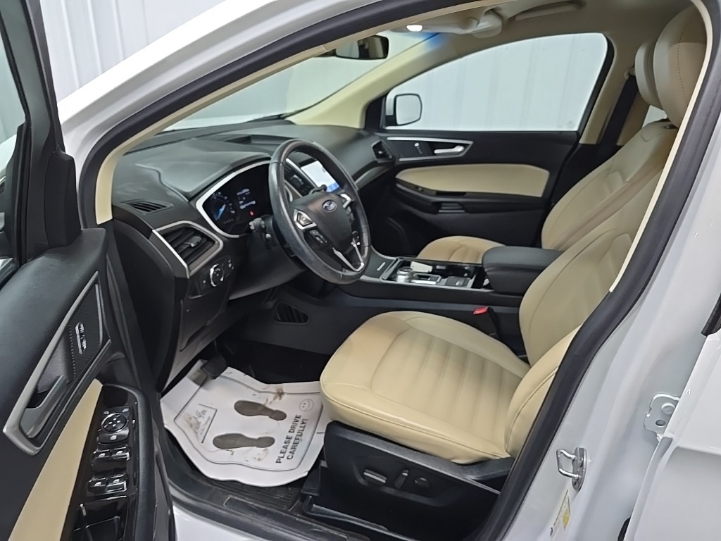 2020 Ford Edge SEL photo 28