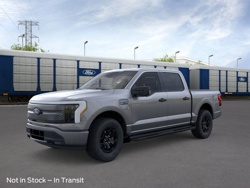 2025 Ford F-150 Lightning XLT photo 2