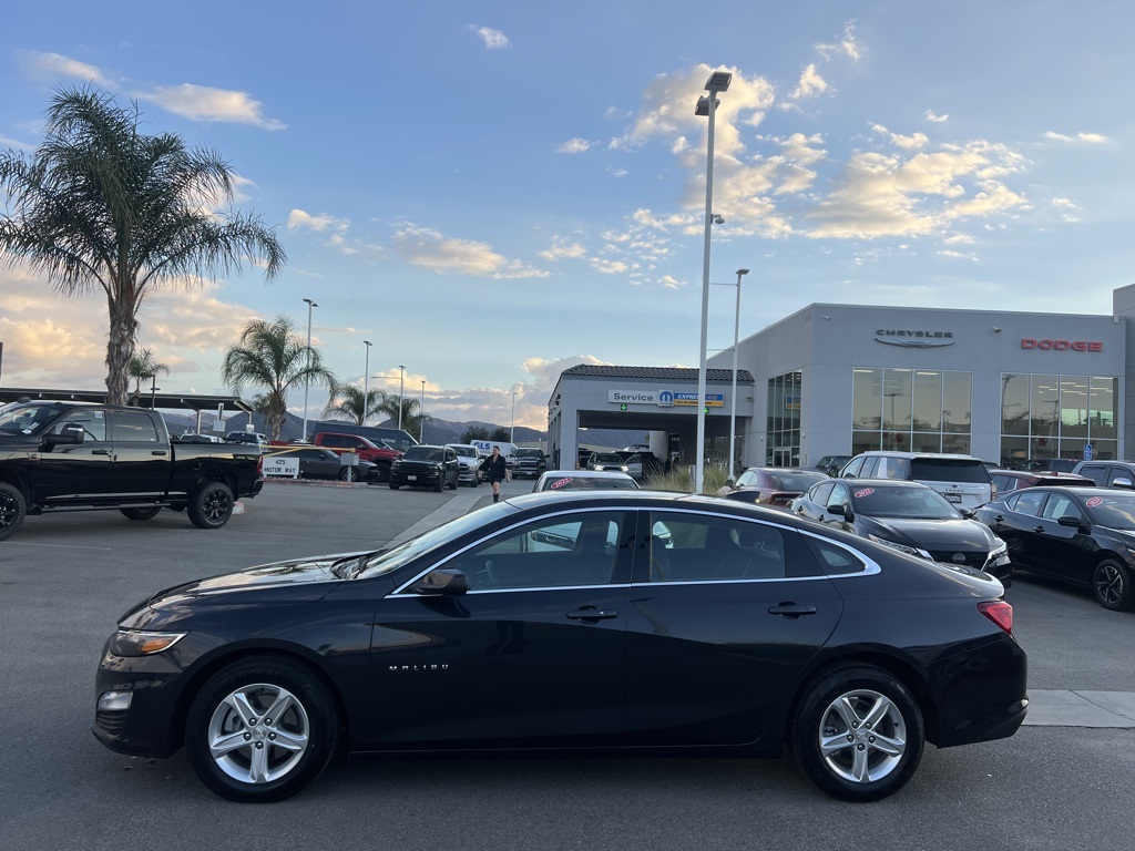 2023 Chevrolet Malibu 1LT photo 4