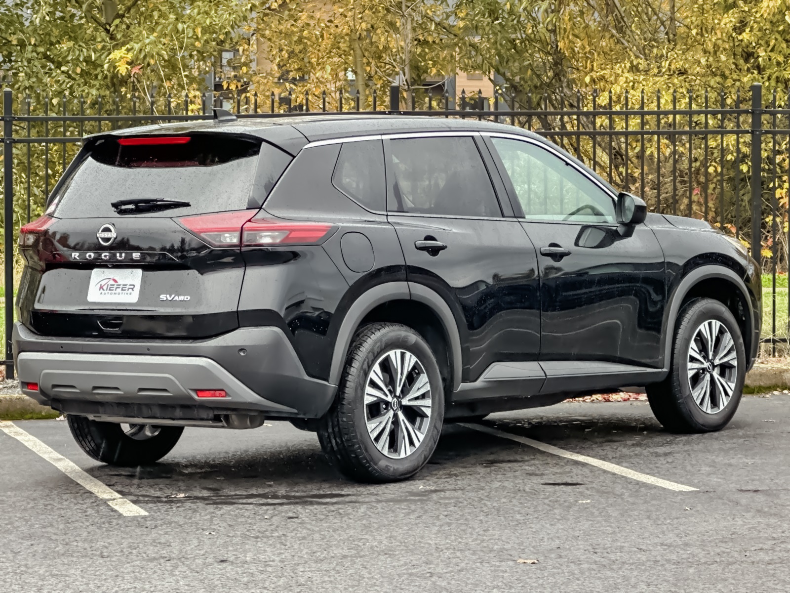 2023 Nissan Rogue SV photo 2