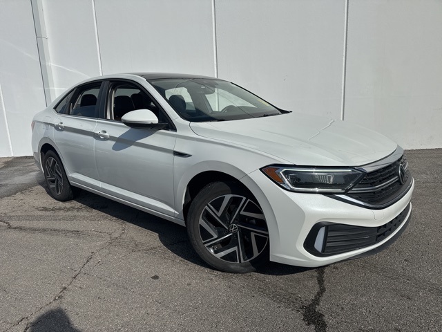 Certified 2022 Volkswagen Jetta SEL with VIN 3VWGM7BU8NM025371 for sale in Kansas City