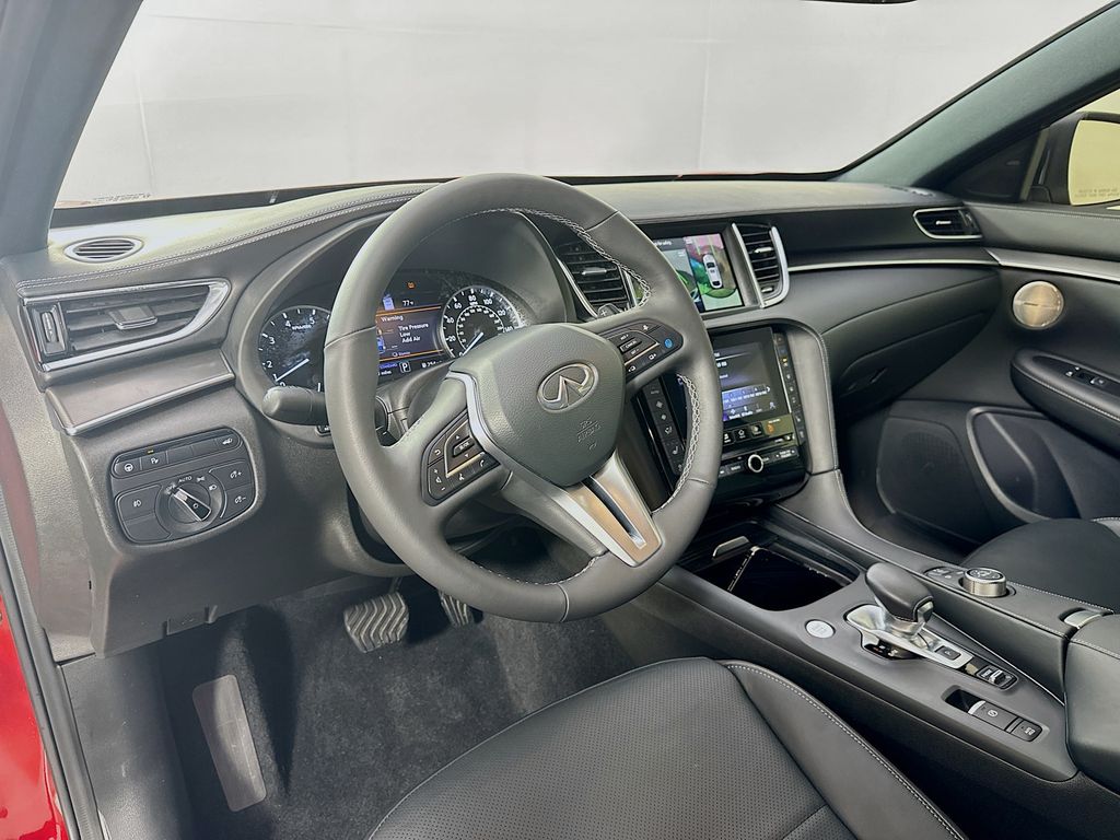 2023 Infiniti QX55 Essential photo 10