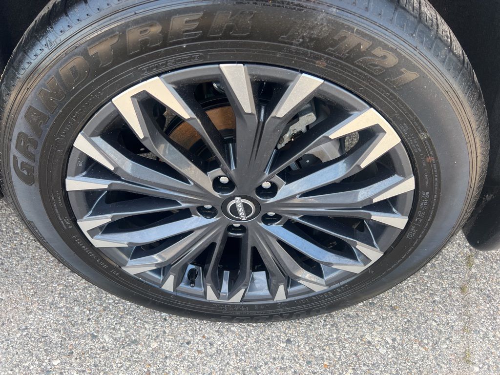 2024 Nissan Rogue Platinum photo 40