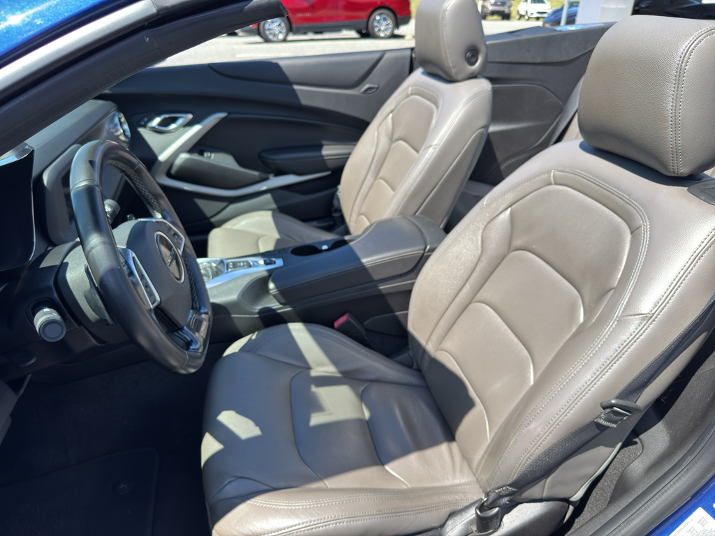 2020 Chevrolet Camaro LT1 photo 13