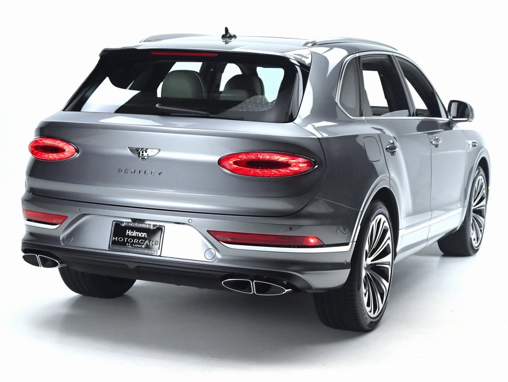 2024 Bentley Bentayga Azure V8 photo 6