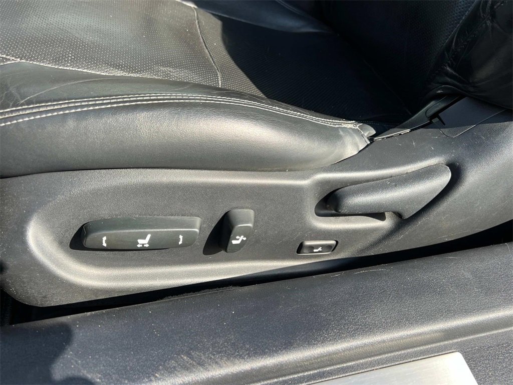 2011 Lexus IS 250C photo 13