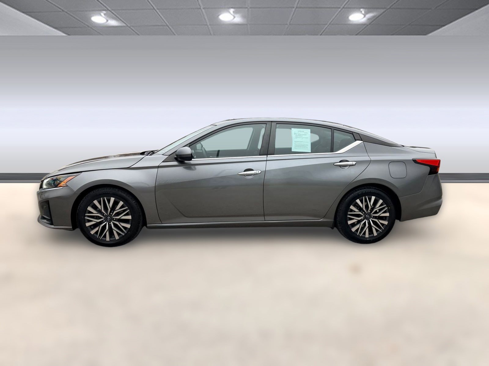 2023 Nissan Altima 2.5 SV photo 2