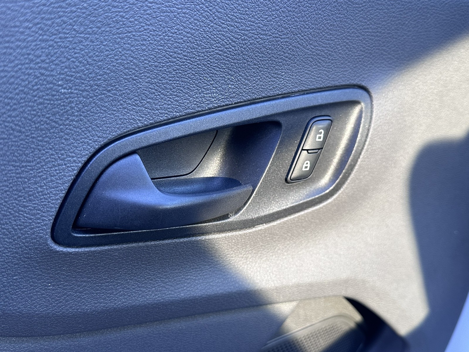 2021 Ford Transit Passenger XLT photo 33