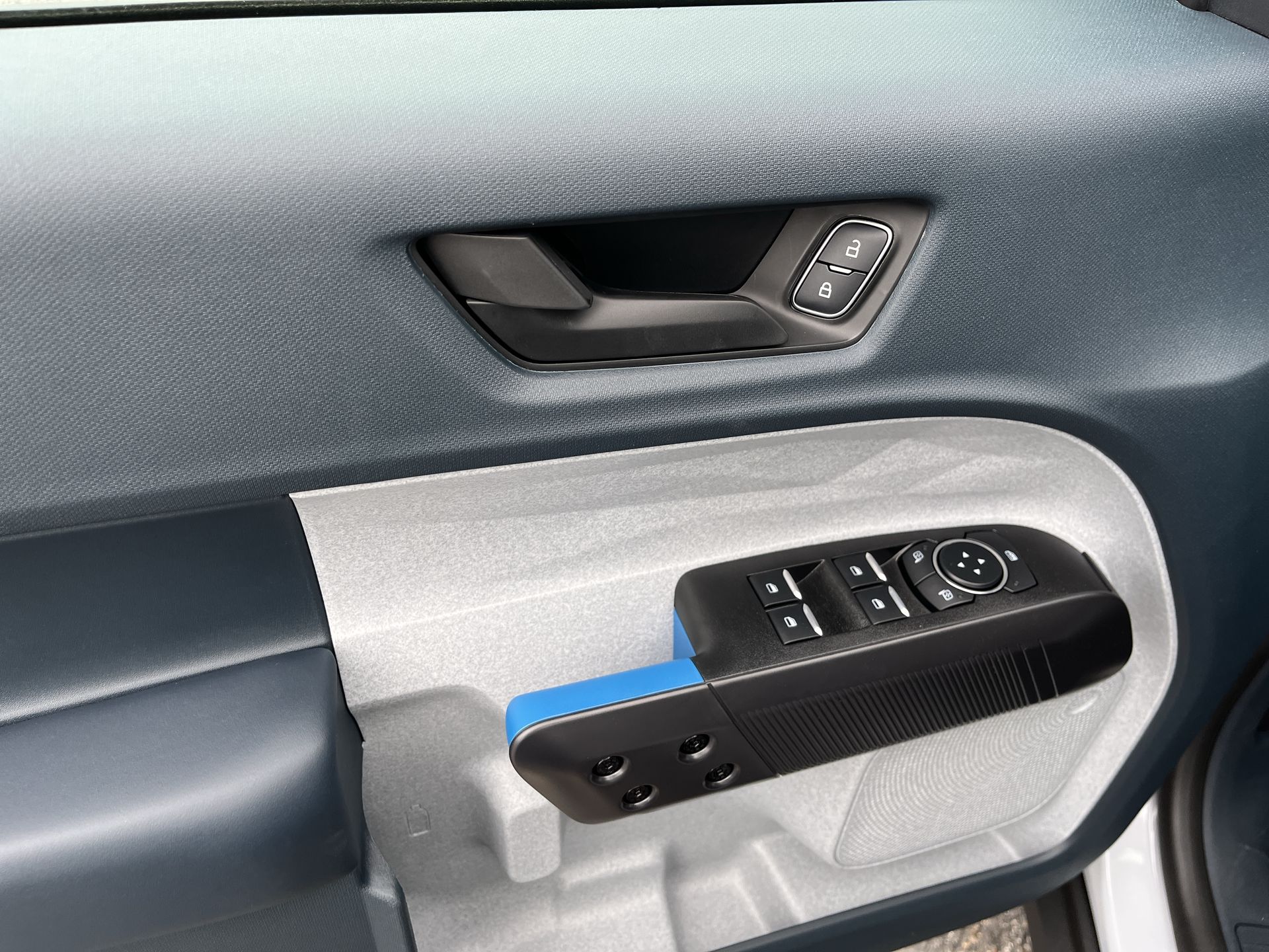 2025 Ford Maverick XLT photo 4