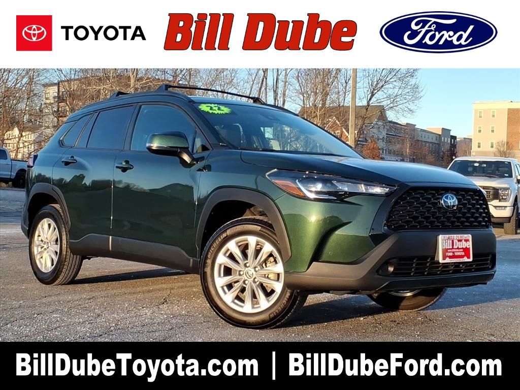 2022 Toyota Corolla Cross LE's photo