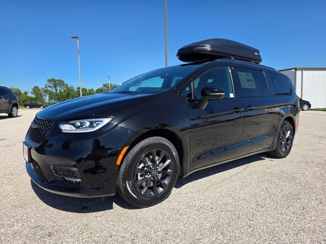 2025 Chrysler Pacifica photo 3