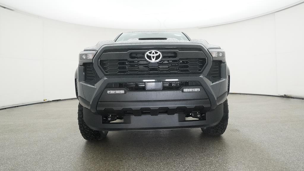 2025 Toyota Tacoma TRD Sport photo 3