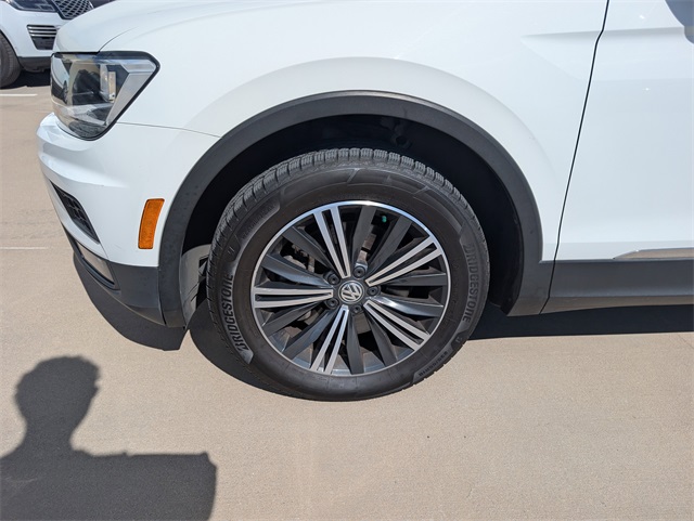 2018 Volkswagen Tiguan SEL photo 4