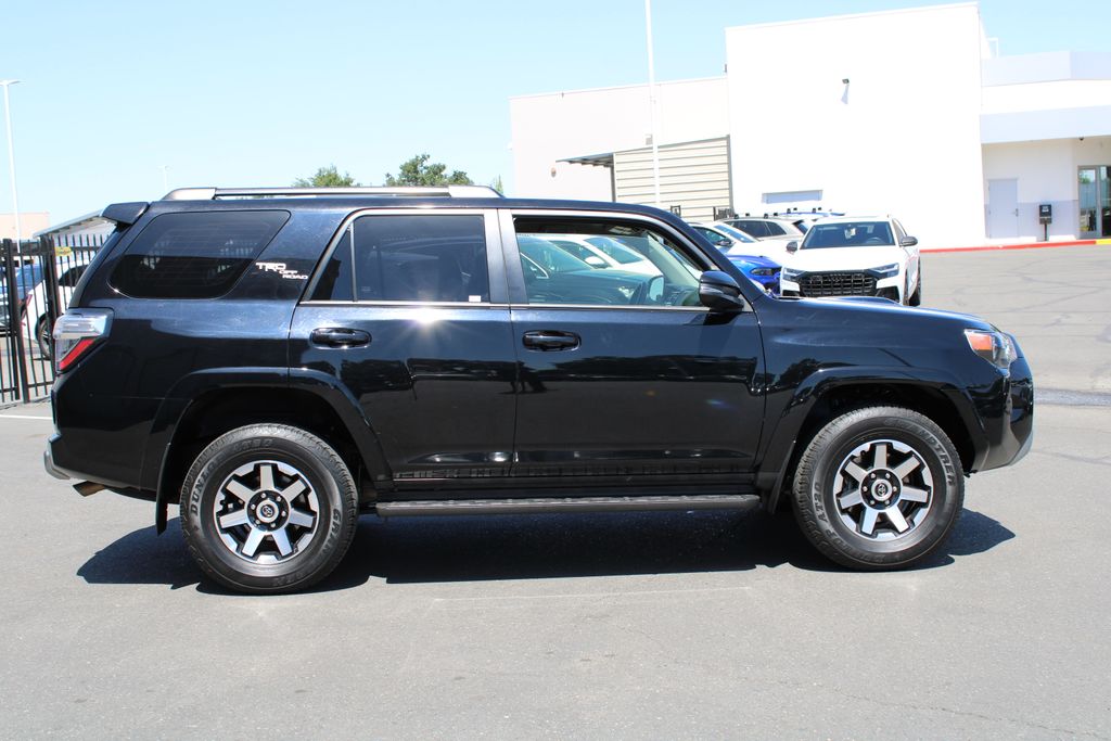 2023 Toyota 4Runner TRD Off-Road Premium photo 4