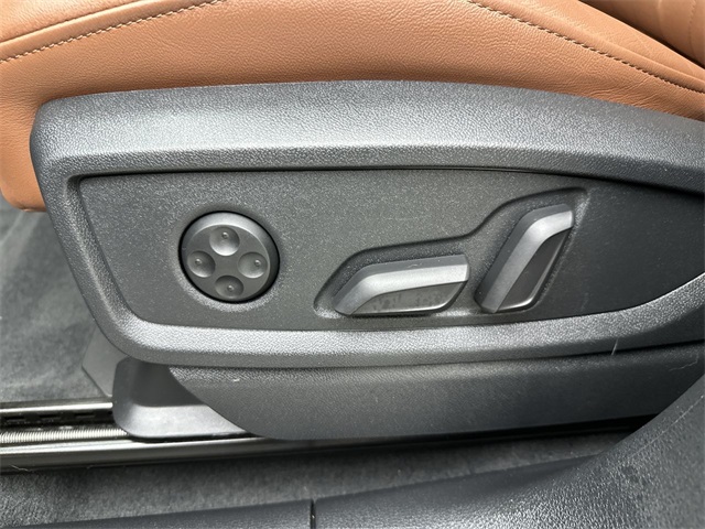 2025 Audi Q5 45 S line Premium Plus photo 4