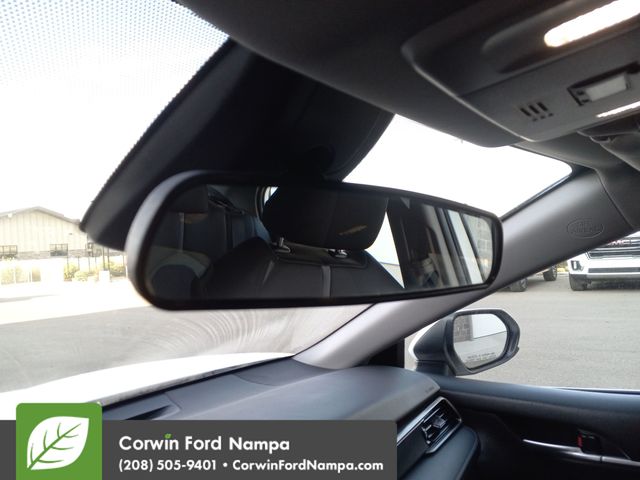 2021 Toyota Camry LE photo 19
