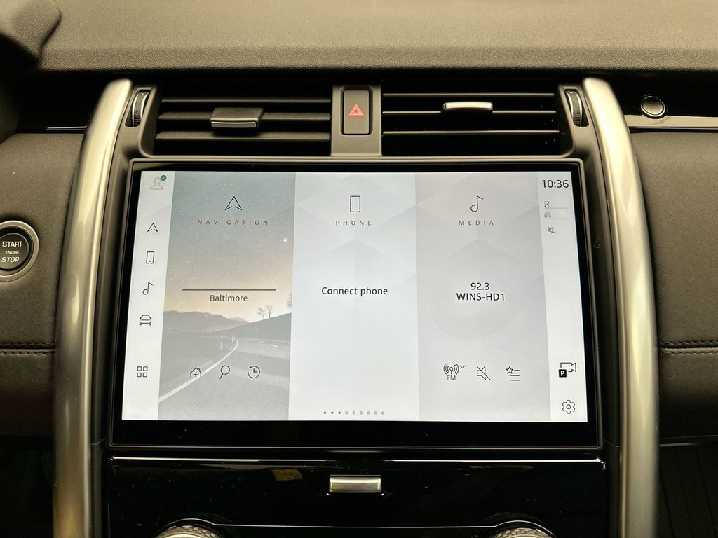 2025 Land Rover Discovery S photo 12