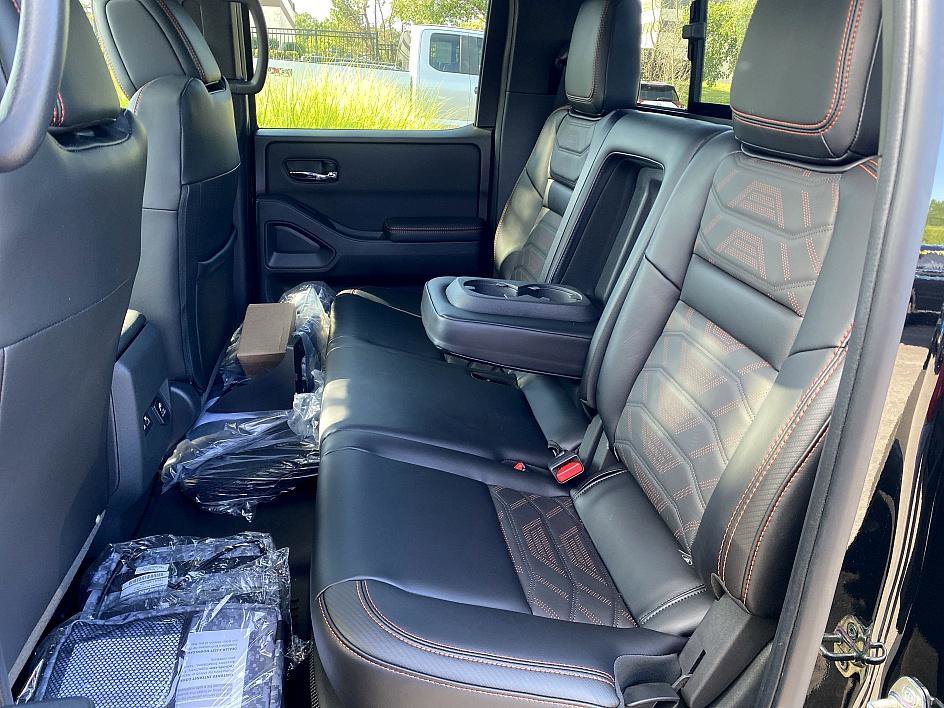 2025 Nissan Frontier PRO-4X photo 20