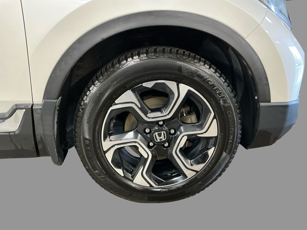 2018 Honda CR-V Touring photo 14