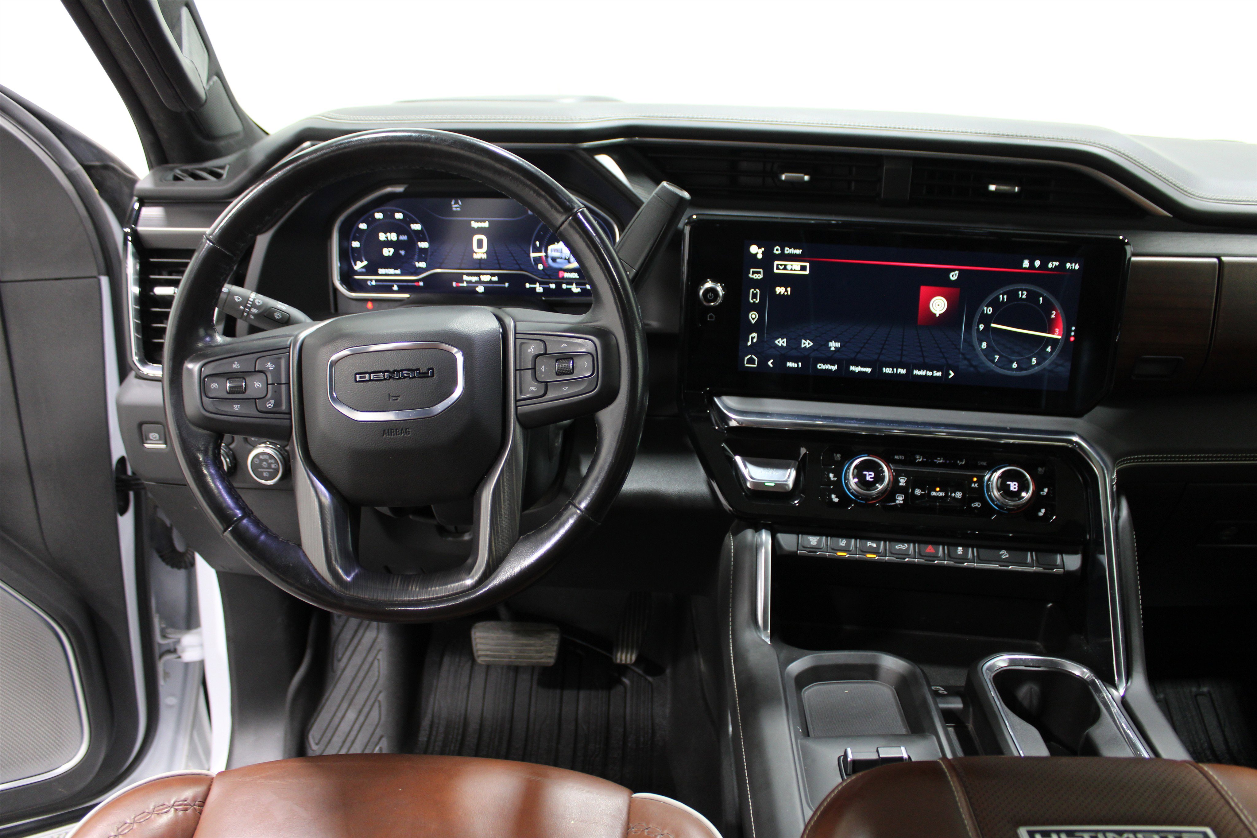 2024 Gmc Sierra 3500 HD Denali Ultimate photo 2