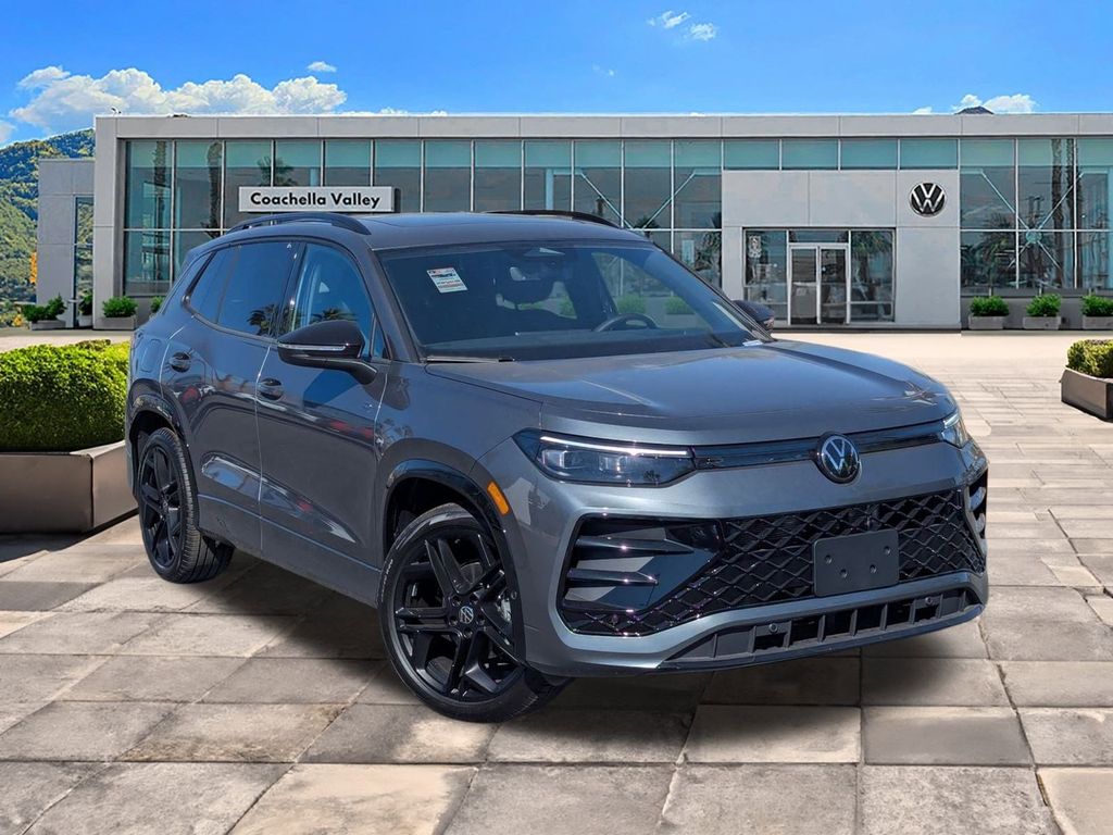 2026 Volkswagen Tiguan SE R-LINE BLACK's photo