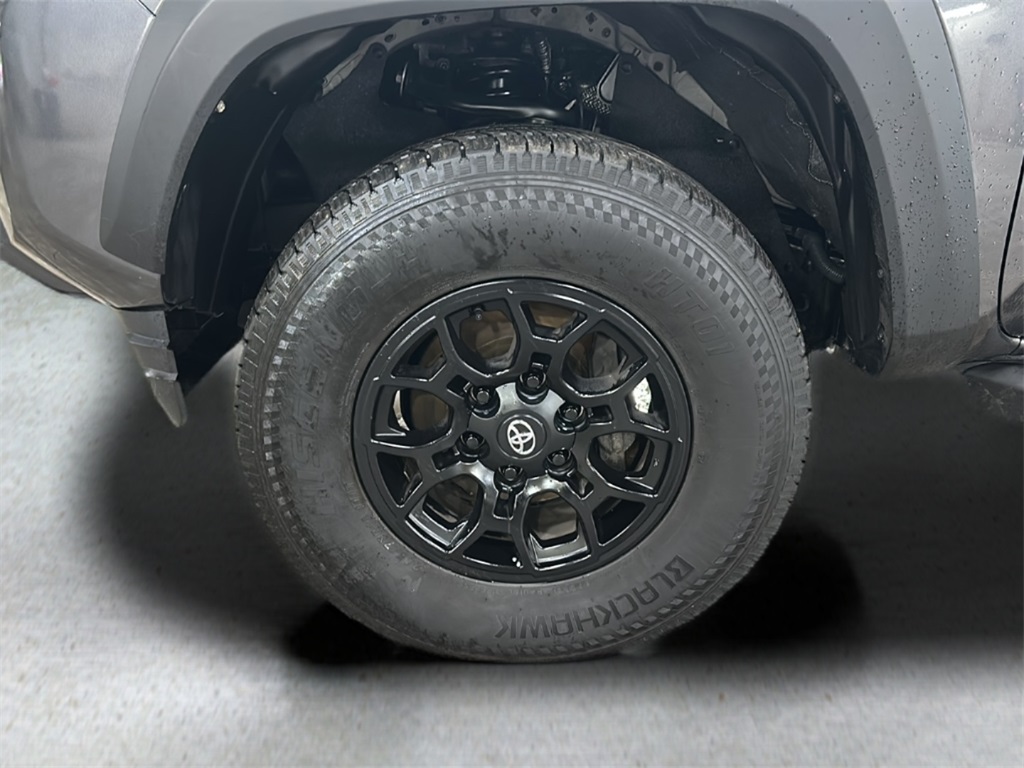 2023 Toyota Tacoma SR5 photo 24