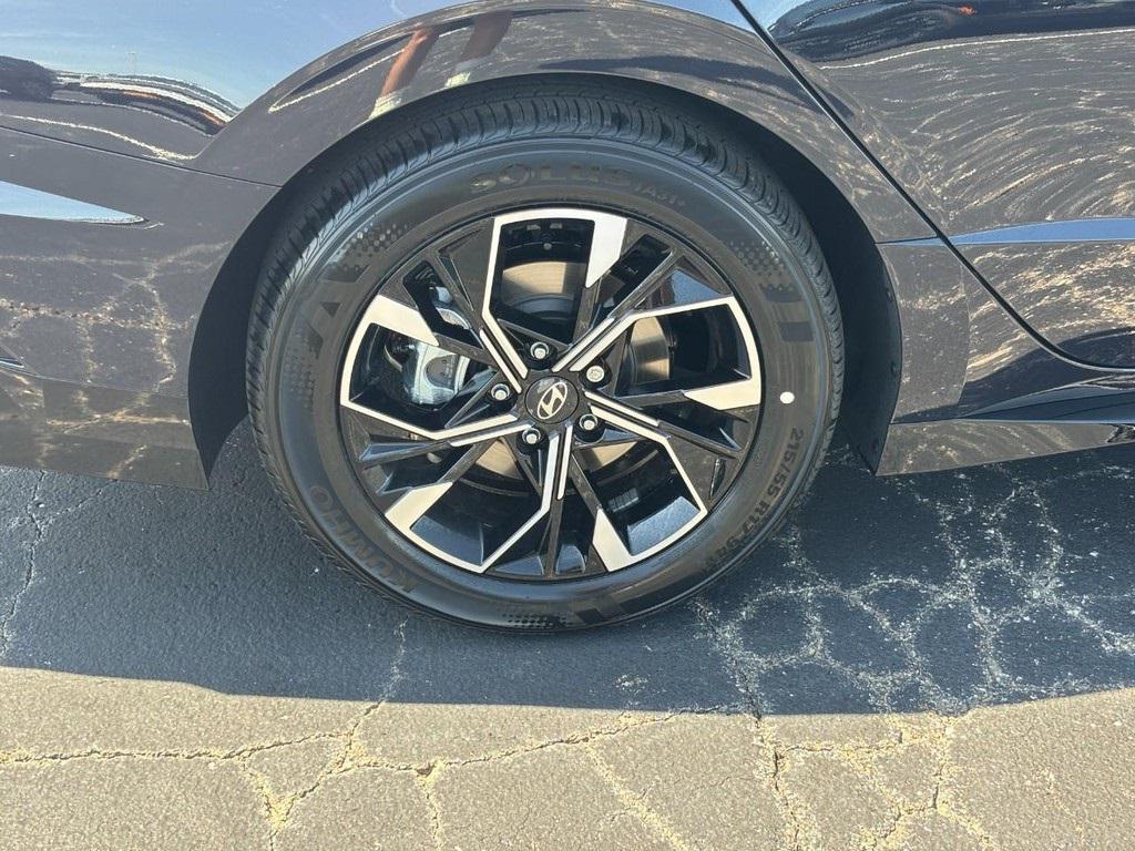 2025 Hyundai Sonata SEL photo 4
