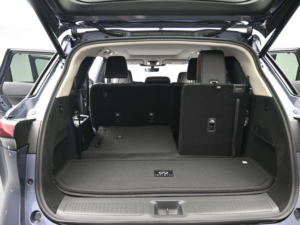 2026 Infiniti QX60 Luxe photo 13