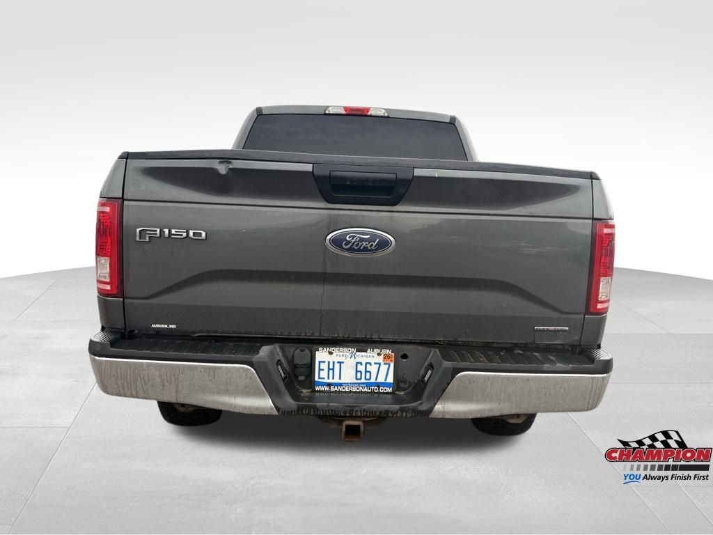 2016 Ford F-150 XLT photo 4