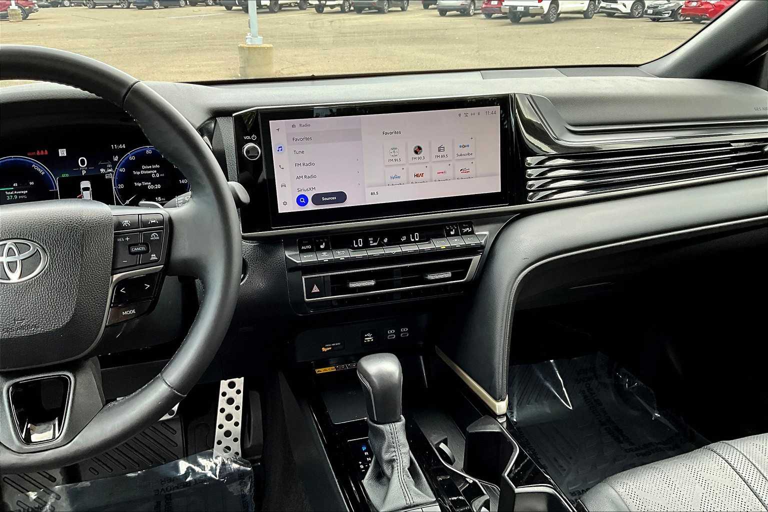2025 Toyota Camry XSE photo 6