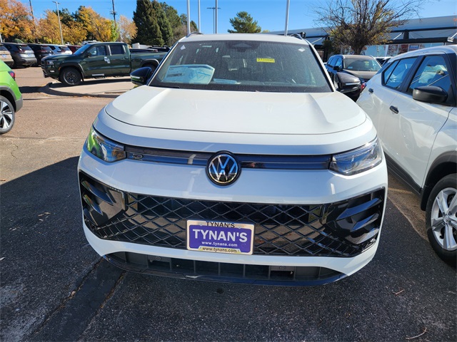 2025 Volkswagen Tiguan SE R-Line Black photo 2