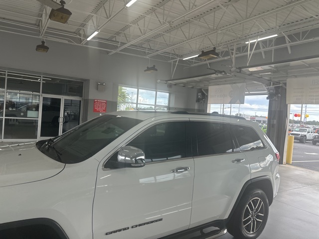 2021 Jeep Grand Cherokee Limited photo 2