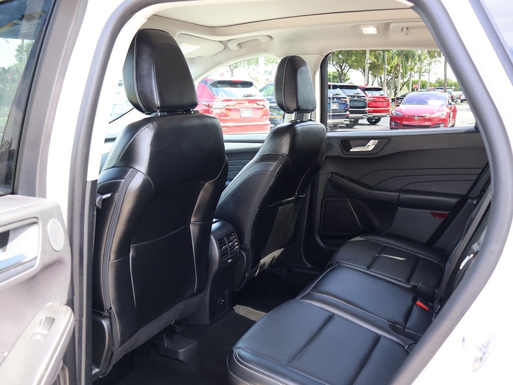 2022 Ford Escape SEL photo 36