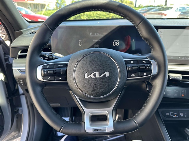 2025 Kia K5 GT-Line photo 17